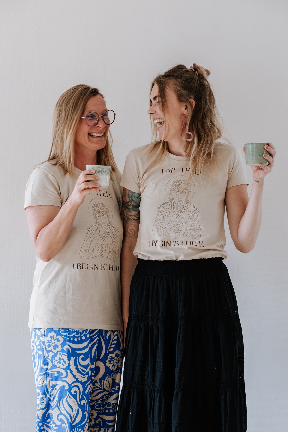 "I sip, I feel, I begin to heal" 🤎 Ritual shirt med Ruysen Flores Spirit of Cacao